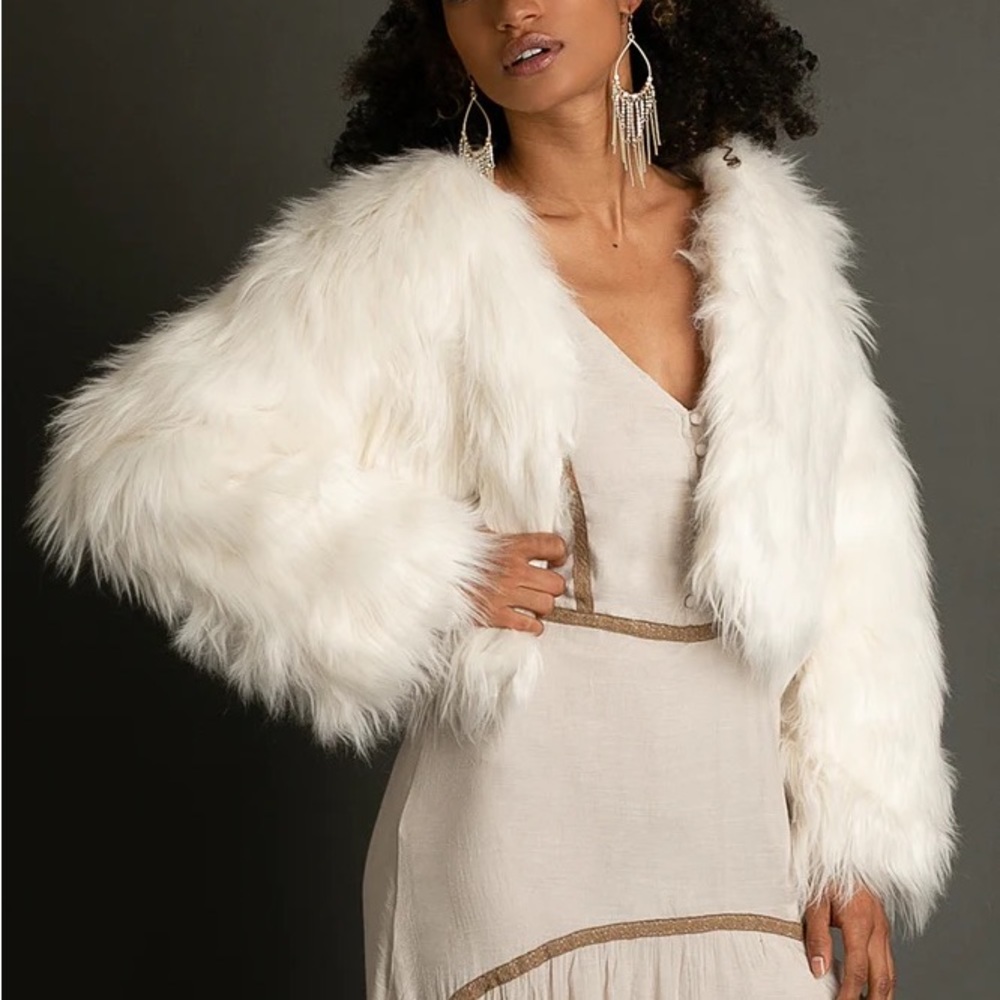 JoyFolie - Ivory Faux Fur Cropped Jacket - Brand New with Tags